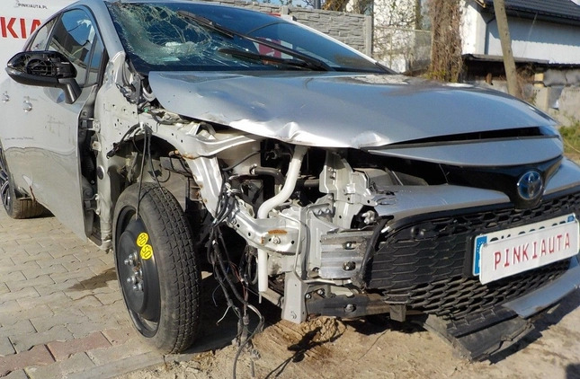 Toyota Corolla cena 46900 przebieg: 6011, rok produkcji 2022 z Rumia małe 596